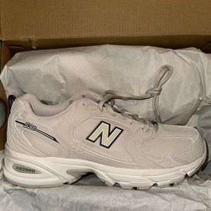New Balance 530 beige sneakers
